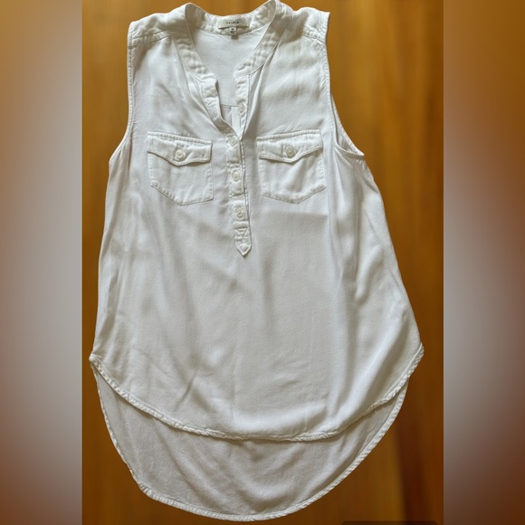 ❤️ Aritzia Talula sleeveless boyfriend button down utility shirt with pockets - Picture 2 of 6